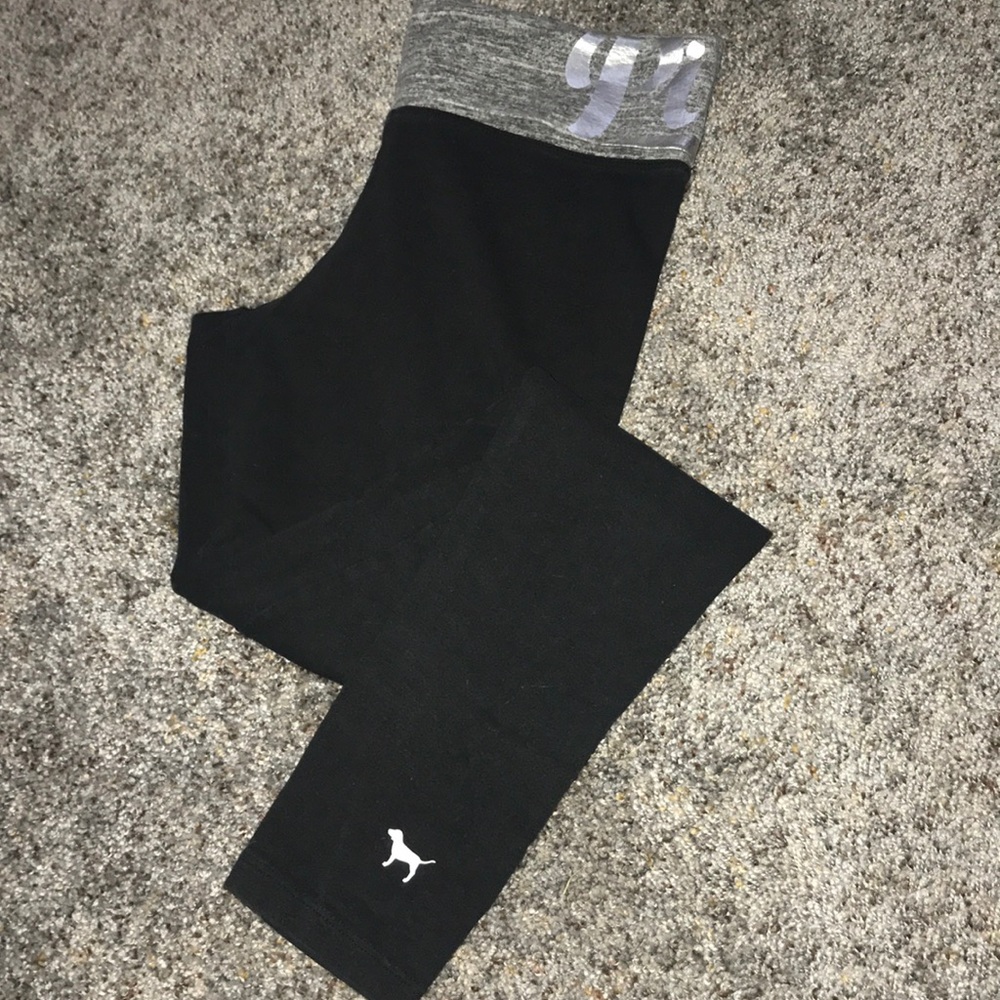 Black yoga pants